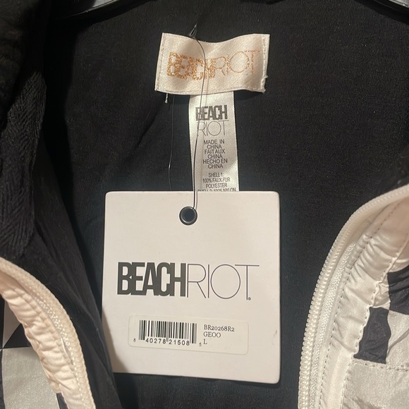 revolve BEACH RIOT Lily Jacket 70s Geo size Large NWT - Picture 6 of 7